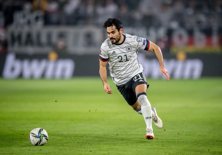 Ilkay Gundogan believes teammate Joshua Kimmich will change his stance on vaccine Ilkay Gundogan believes teammate Joshua Kimmich will change his stance on vaccine