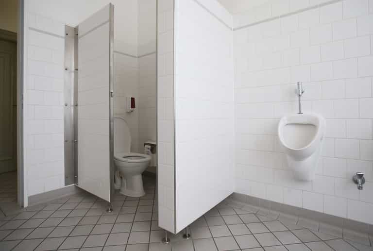 Doctor reveals painful risks of spending more than 10 minutes on the toilet Doctor reveals painful risks of spending more than 10 minutes on the toilet