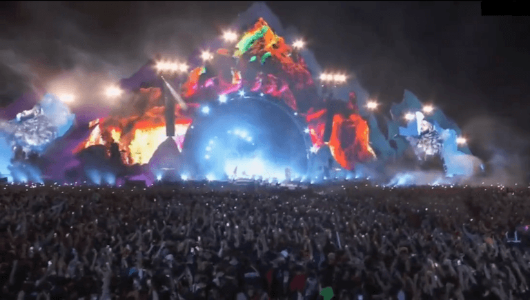 At least 8 dead at Travis Scott’s AstroWorld festival At least 8 dead at Travis Scott’s AstroWorld festival