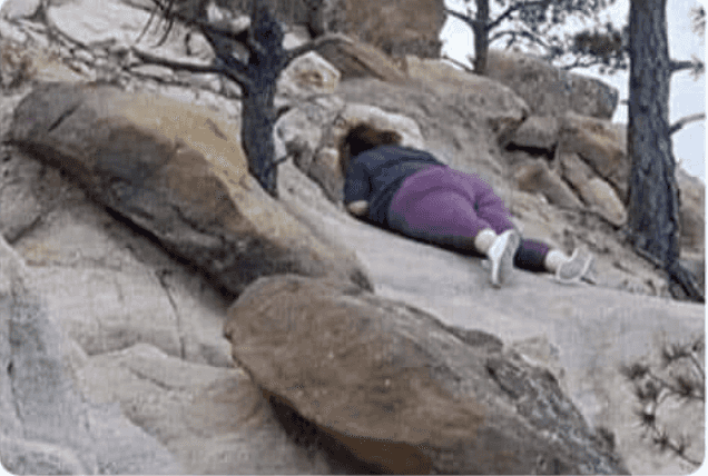 Woman ‘falls down mountain’ and leaves hilarious review about her 5-star leggings Woman ‘falls down mountain’ and leaves hilarious review about her 5-star leggings