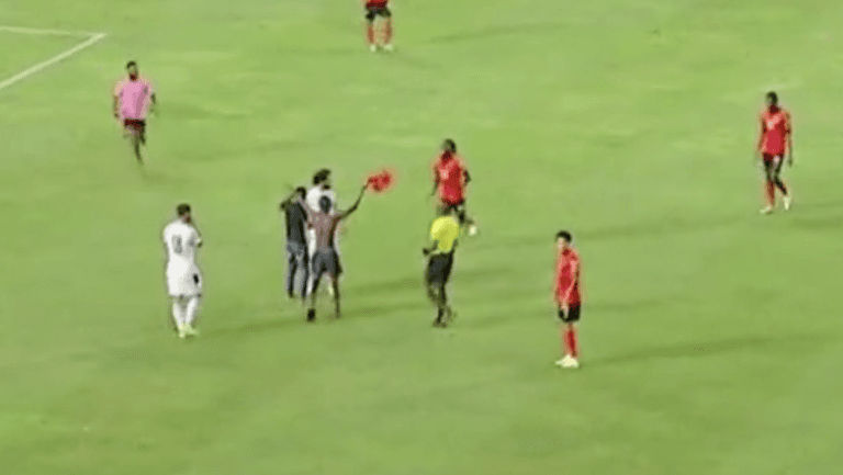 Egypt game stopped three times as fans try to get photo with Mohamed Salah Egypt game stopped three times as fans try to get photo with Mohamed Salah