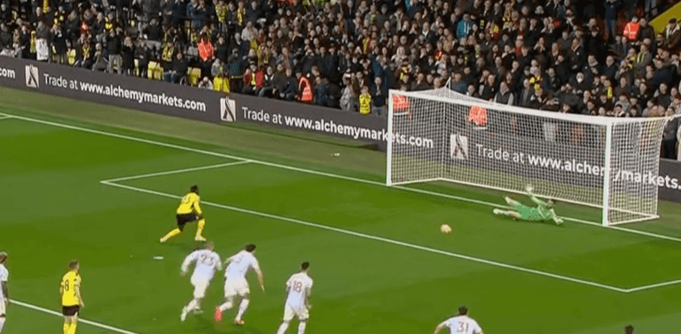 David De Gea makes two penalty saves for Man Utd in opening five minutes David De Gea makes two penalty saves for Man Utd in opening five minutes