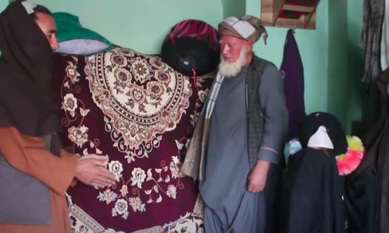 Afghans ‘selling off babies’ as child marriage spikes amid collapse of food supply Afghans ‘selling off babies’ as child marriage spikes amid collapse of food supply