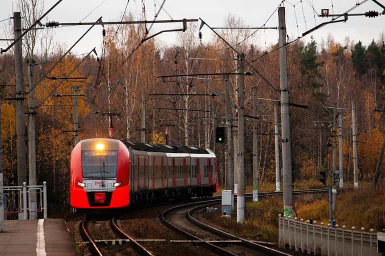 Man ‘cuts off both his legs under train’ to claim huge insurance payout Man ‘cuts off both his legs under train’ to claim huge insurance payout