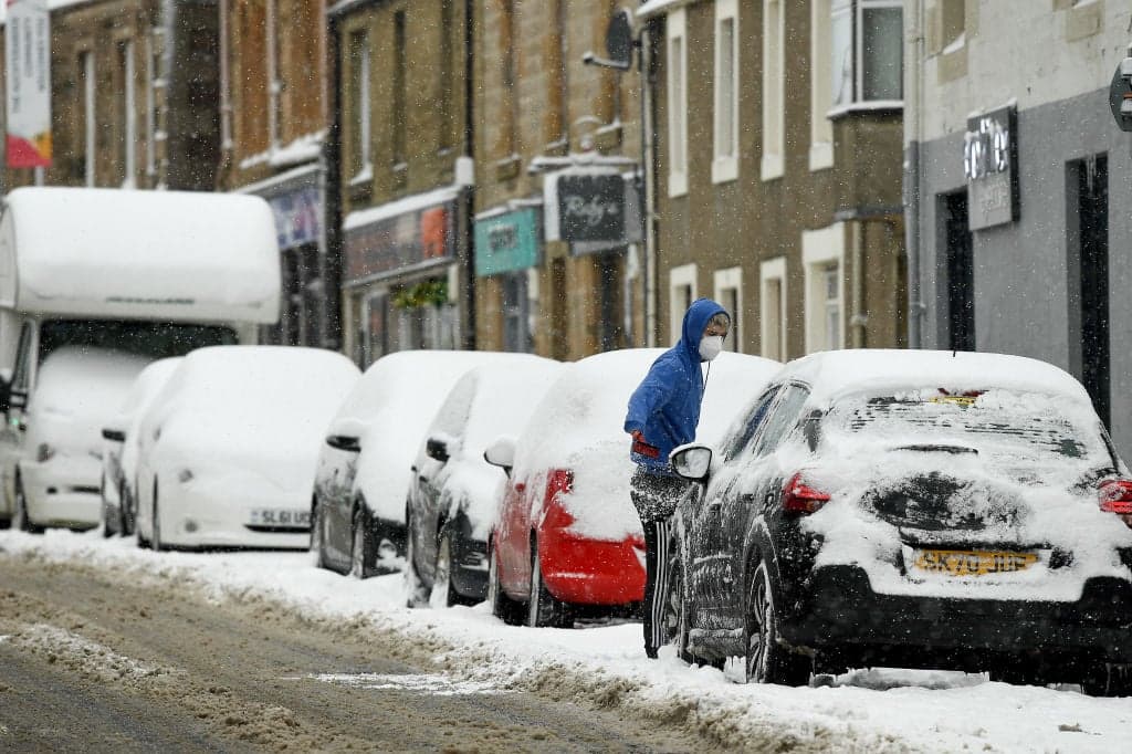 ‘Five days’ of snow on the way ahead of predicted -17C freeze