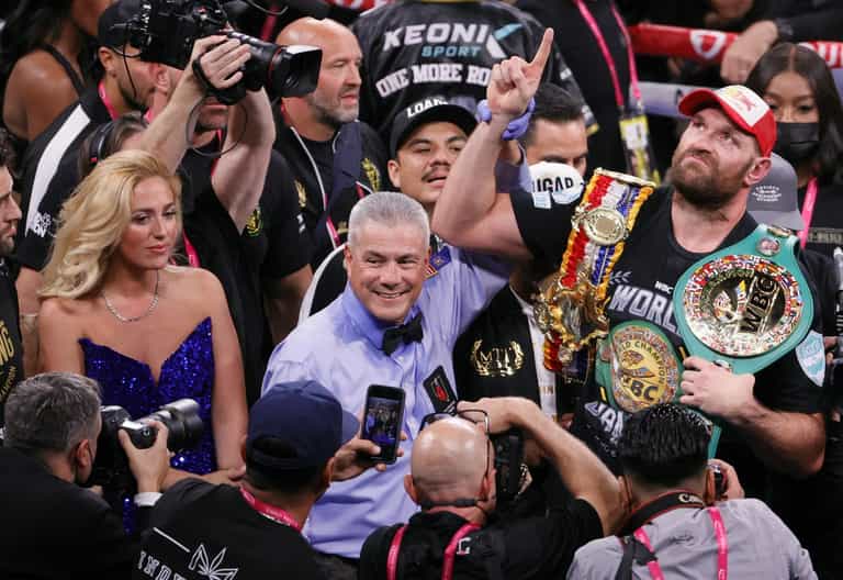 Tyson Fury ordered to fight Dillian Whyte by WBC Tyson Fury ordered to fight Dillian Whyte by WBC