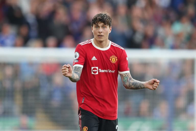Victor Lindelof undergoing tests following breathing difficulties at Norwich Victor Lindelof undergoing tests following breathing difficulties at Norwich