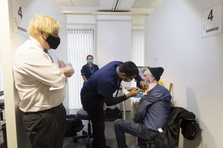 90% of intensive care patients are unboosted, Boris Johnson confirms 90% of intensive care patients are unboosted, Boris Johnson confirms
