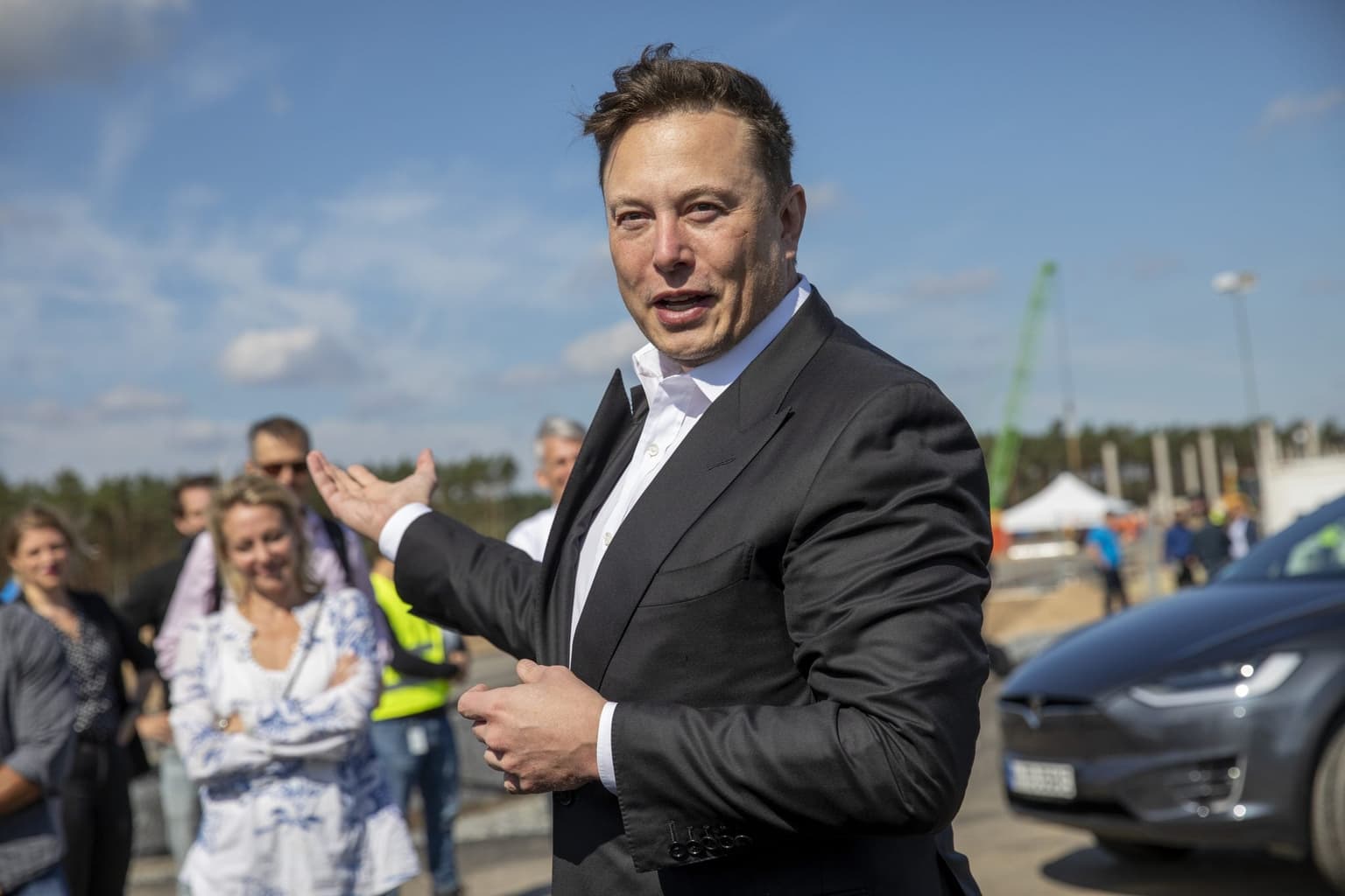 Elon Musk buys $3bn Twitter stake causing spike in shares