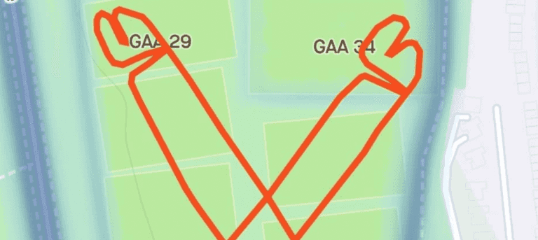 Guy raises thousands for Movember with dick-shaped running routes Guy raises thousands for Movember with dick-shaped running routes