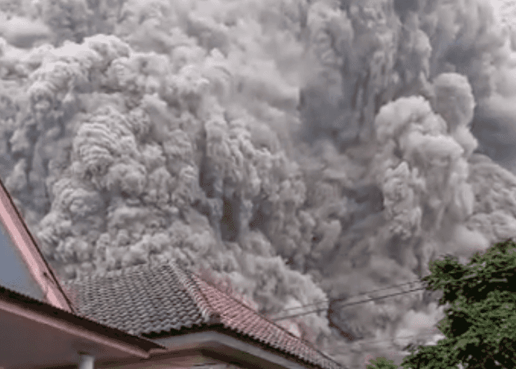 Haunting TikToks capture horror of living through huge volcanic eruption Haunting TikToks capture horror of living through huge volcanic eruption