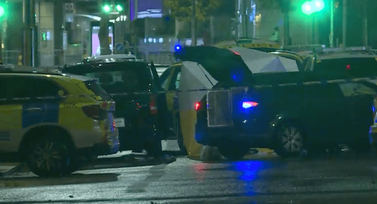 BREAKING: Man shot dead by armed police in Kensington after vehicle is stopped BREAKING: Man shot dead by armed police in Kensington after vehicle is stopped