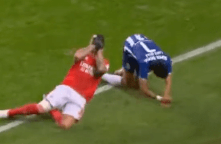 Nicolas Otamendi shown straight red in Porto Benfica clash for worst acting ever Nicolas Otamendi shown straight red in Porto Benfica clash for worst acting ever