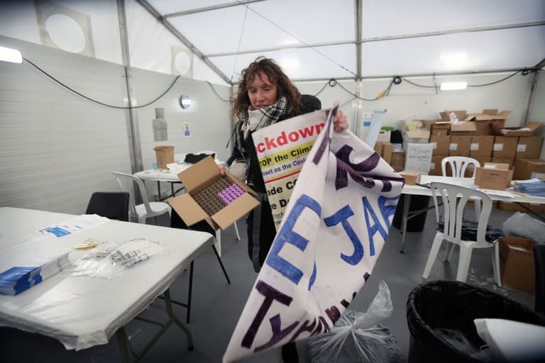 Anti-vaxxers storm Covid testing centre and trash equipment in ‘disgraceful’ protest Anti-vaxxers storm Covid testing centre and trash equipment in ‘disgraceful’ protest