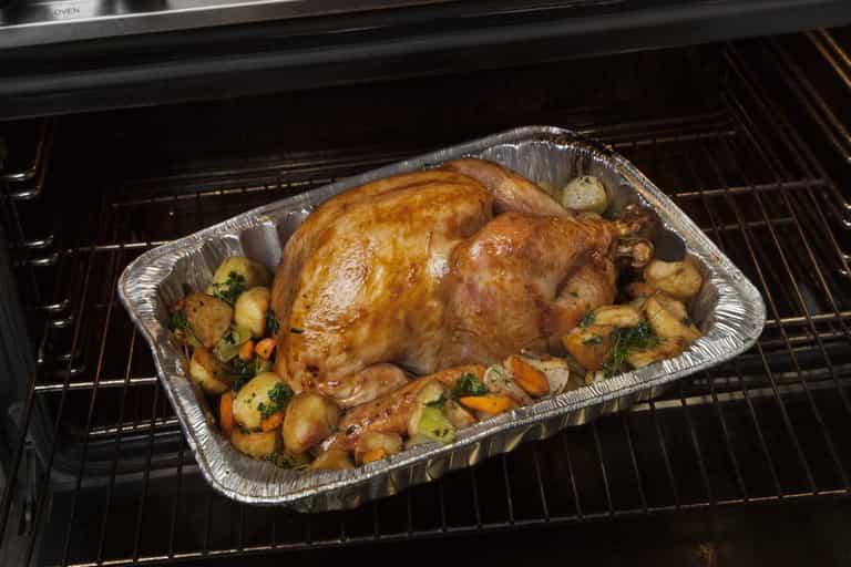 Husband divides opinions with Christmas meal hack to save on washing up Husband divides opinions with Christmas meal hack to save on washing up