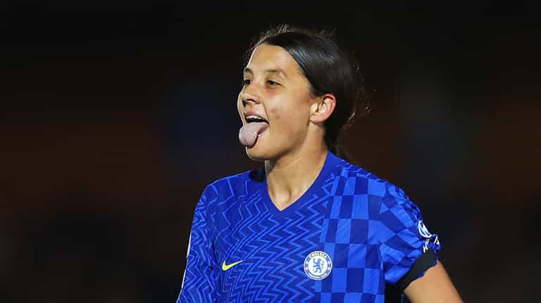 Sam Kerr drops pitch invader with shoulder charge during Chelsea Juventus clash Sam Kerr drops pitch invader with shoulder charge during Chelsea Juventus clash
