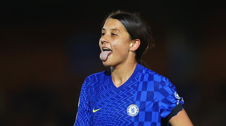 Sam Kerr drops pitch invader with shoulder charge during Chelsea Juventus clash Sam Kerr drops pitch invader with shoulder charge during Chelsea Juventus clash