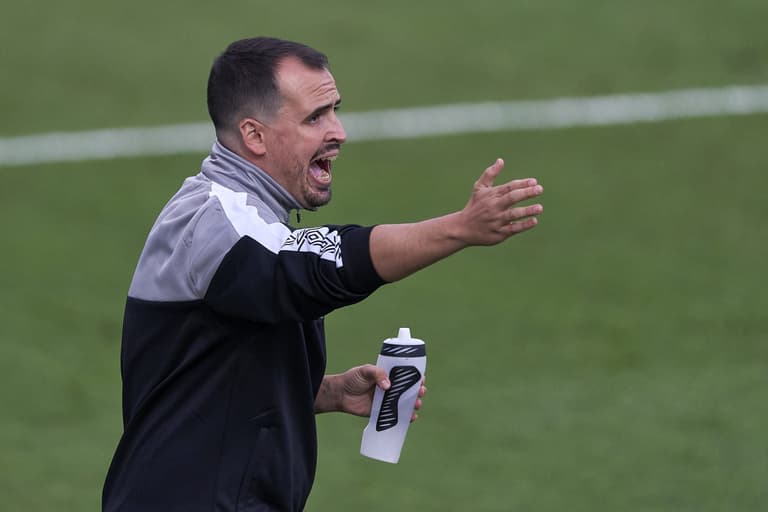 Rayo Vallecano defend decision to hire women’s coach who made gang rape remark Rayo Vallecano defend decision to hire women’s coach who made gang rape remark