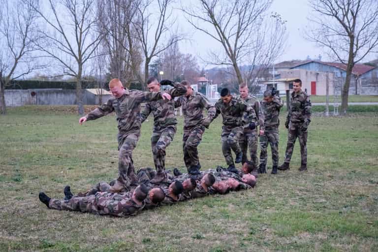 Premier League players hiring ex-SAS soldiers to protect their families at home Premier League players hiring ex-SAS soldiers to protect their families at home