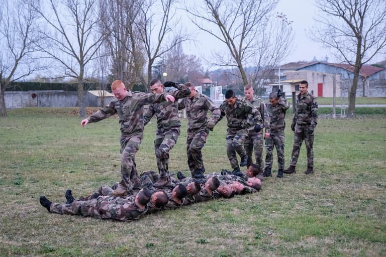 Premier League players hiring ex-SAS soldiers to protect their families at home Premier League players hiring ex-SAS soldiers to protect their families at home