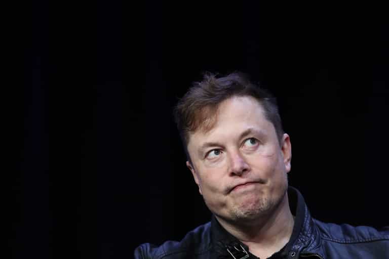 Elon Musk offers kid $5k to take down Twitter account tracking his plane Elon Musk offers kid $5k to take down Twitter account tracking his plane