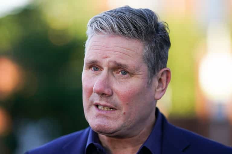 Keir Starmer backs Tony Blair’s knighthood after a petition to strip it surpasses 500,000 signatures Keir Starmer backs Tony Blair’s knighthood after a petition to strip it surpasses 500,000 signatures
