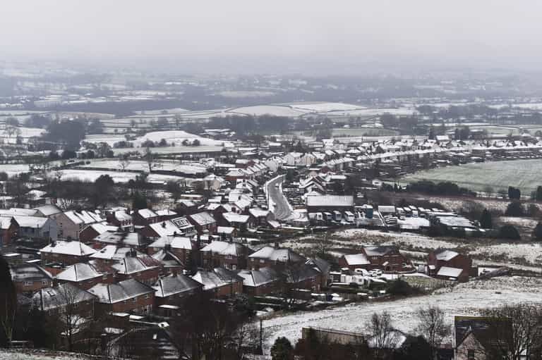 UK weather: Exact date snow will fall this month after -7 weekend UK weather: Exact date snow will fall this month after -7 weekend