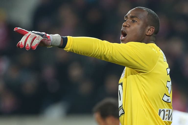 Comoros ‘keeper to miss Cameroon knockout tie despite negative covid test Comoros ‘keeper to miss Cameroon knockout tie despite negative covid test