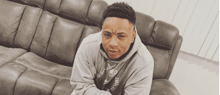 Rapper Earl Swavey dead at 26 as fans pay tribute to ‘young legend’ Rapper Earl Swavey dead at 26 as fans pay tribute to ‘young legend’