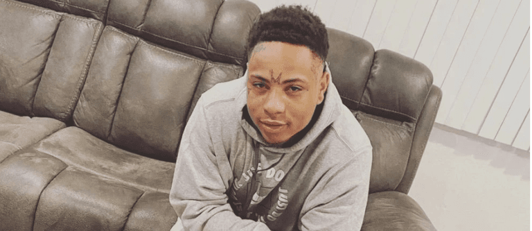 Rapper Earl Swavey dead at 26 as fans pay tribute to ‘young legend’ Rapper Earl Swavey dead at 26 as fans pay tribute to ‘young legend’
