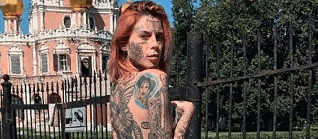Streamer who posed naked in front of Russian church faces jail Streamer who posed naked in front of Russian church faces jail