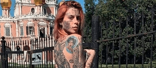 Streamer who posed naked in front of Russian church faces jail Streamer who posed naked in front of Russian church faces jail
