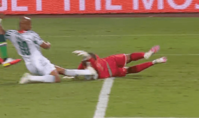 André Ayew sent off for tackle that forced Comoros ‘keeper off injured André Ayew sent off for tackle that forced Comoros ‘keeper off injured
