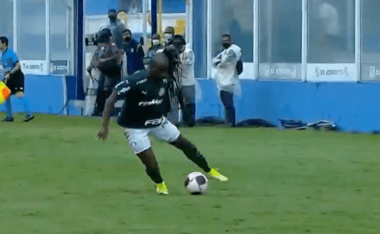 Barcelona willing to pay £45m for Brazilian 15-year-old Barcelona willing to pay £45m for Brazilian 15-year-old