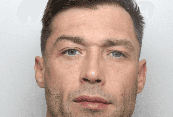 Mugshot of man wanted by police goes viral as he’s dubbed a ‘fit felon’ Mugshot of man wanted by police goes viral as he’s dubbed a ‘fit felon’