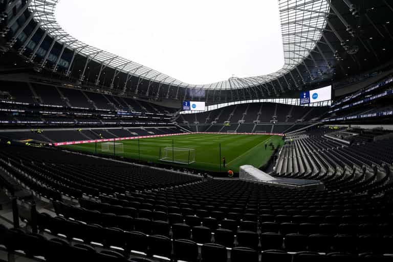 Tottenham condemn homophobic chanting during Chelsea game Tottenham condemn homophobic chanting during Chelsea game