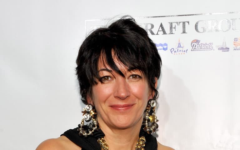 Ghislaine Maxwell will no longer fight to keep names of eight high-profile ‘John Does’ secret Ghislaine Maxwell will no longer fight to keep names of eight high-profile ‘John Does’ secret