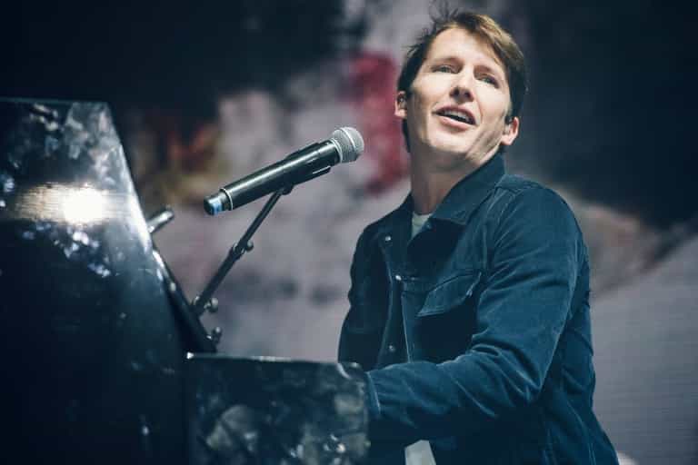James Blunt threatens to release new music on Spotify if they don’t remove Joe Rogan James Blunt threatens to release new music on Spotify if they don’t remove Joe Rogan