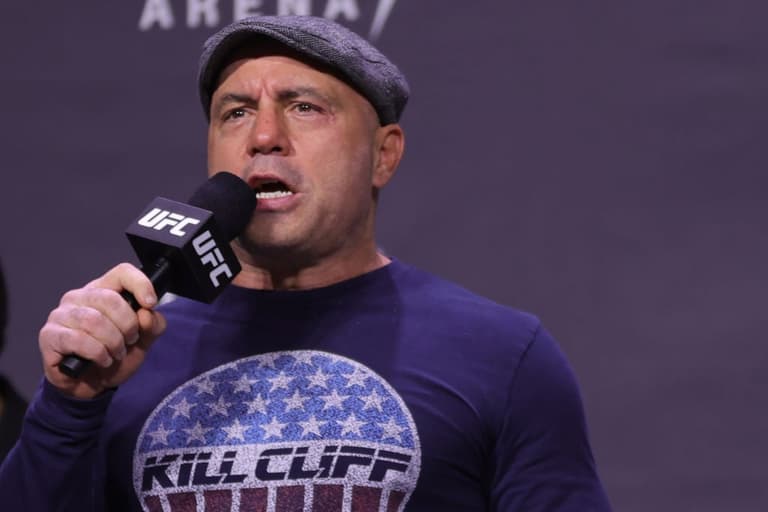 Joe Rogan defends podcast and apologises to Spotify amid covid misinformation backlash Joe Rogan defends podcast and apologises to Spotify amid covid misinformation backlash