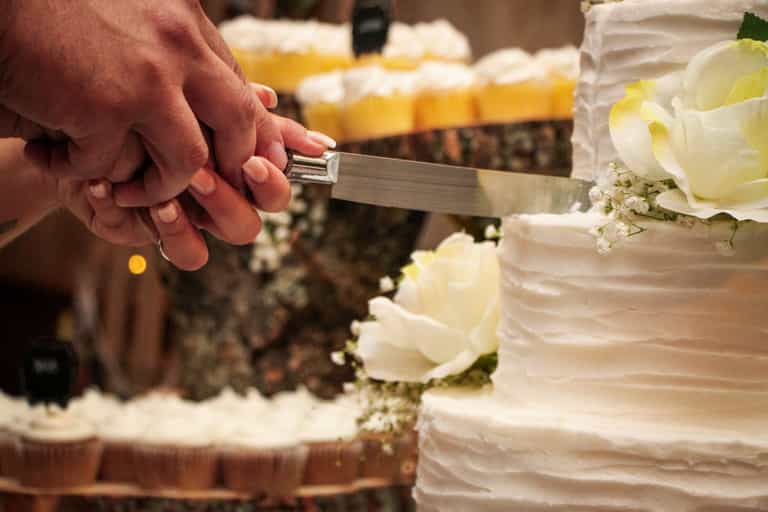 Man divorces wife during wedding reception after song causes family fight Man divorces wife during wedding reception after song causes family fight