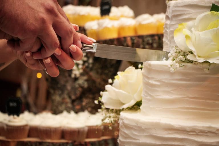 Man divorces wife during wedding reception after song causes family fight Man divorces wife during wedding reception after song causes family fight