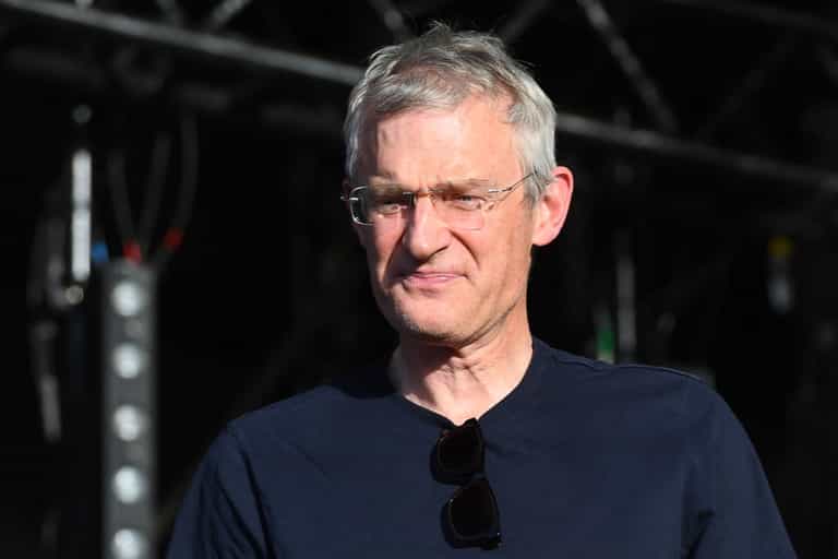 Jeremy Vine rushed to hospital after falling off his penny-farthing Jeremy Vine rushed to hospital after falling off his penny-farthing