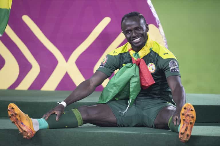 Sadio Mané pays for treatment of child in Cameroon hospital Sadio Mané pays for treatment of child in Cameroon hospital