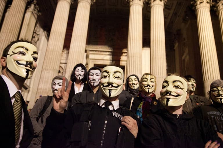 Anonymous declares ‘cyber war’ against Putin’s government Anonymous declares ‘cyber war’ against Putin’s government