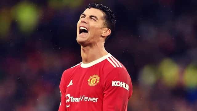Man United will not punish Ronaldo for unsanctioned trip to Portugal Man United will not punish Ronaldo for unsanctioned trip to Portugal