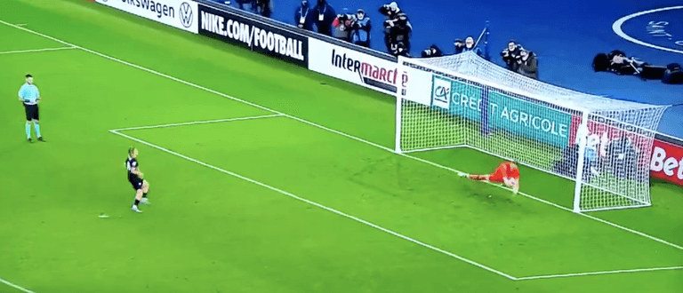 Goalkeeper on loan from PSG saves two penalties to knock them out of French Cup Goalkeeper on loan from PSG saves two penalties to knock them out of French Cup
