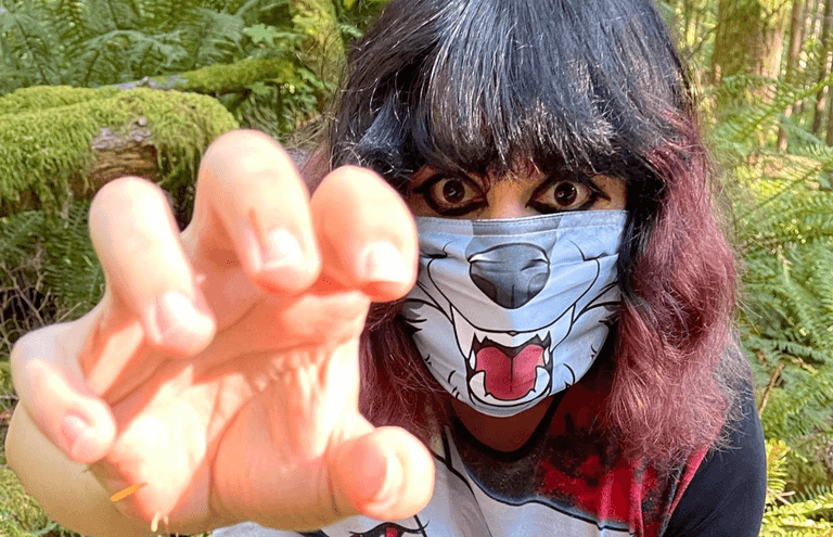 Woman explains why she identifies as a wolf Woman explains why she identifies as a wolf