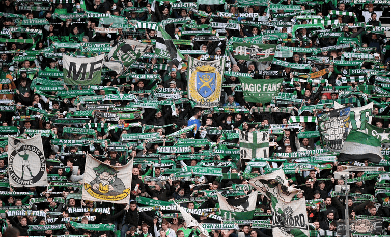 Saint-Étienne fans produce banners mocking their players after cup defeat Saint-Étienne fans produce banners mocking their players after cup defeat