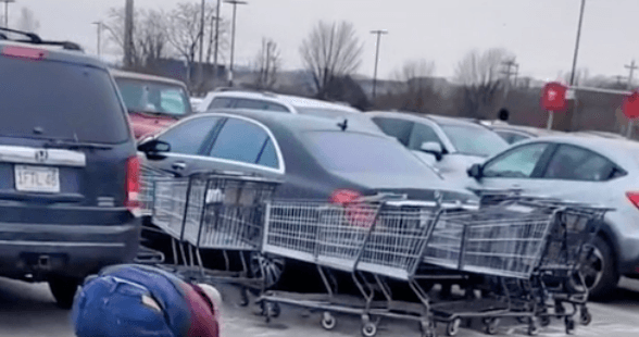 Frustrated shoppers take revenge on double parked Mercedes in car park Frustrated shoppers take revenge on double parked Mercedes in car park