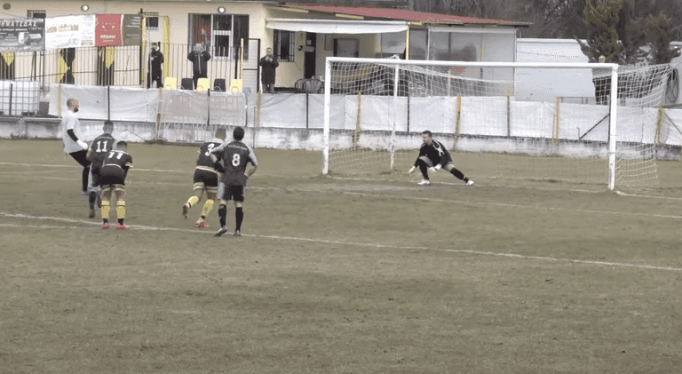 Goalkeeper scores hat-trick in Greek fourth division game Goalkeeper scores hat-trick in Greek fourth division game
